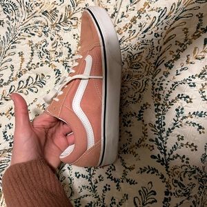 Super cute pink vans!